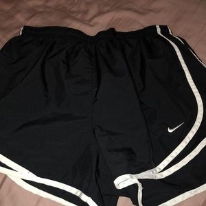 NIKE BLACK SHORTS !!